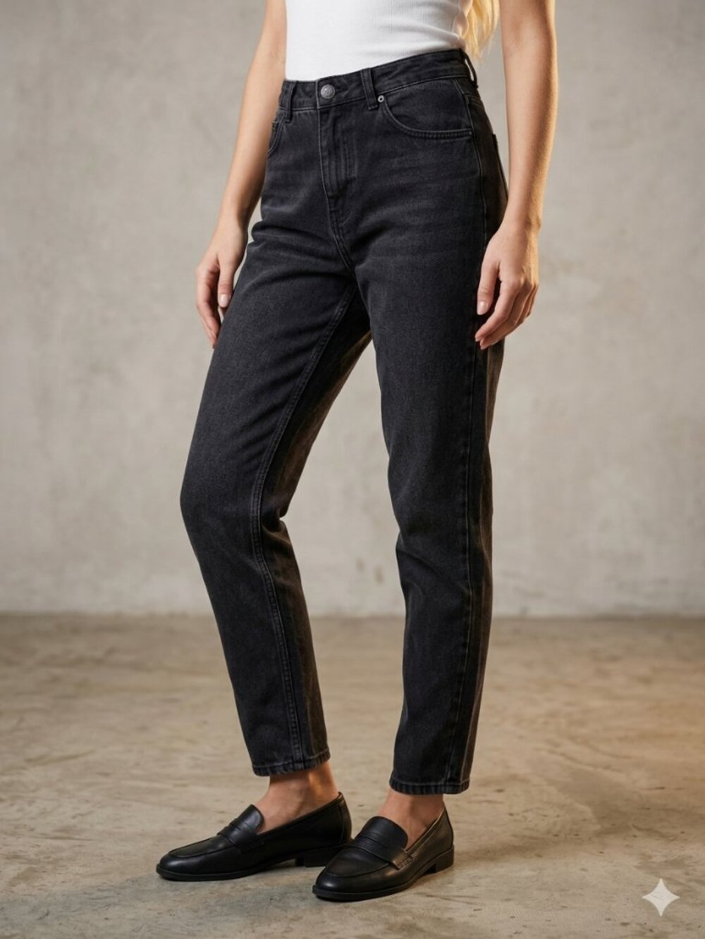 Bluenotes High Rise Mom Jeans in Washed Black - Size 32 - 100% Cotton